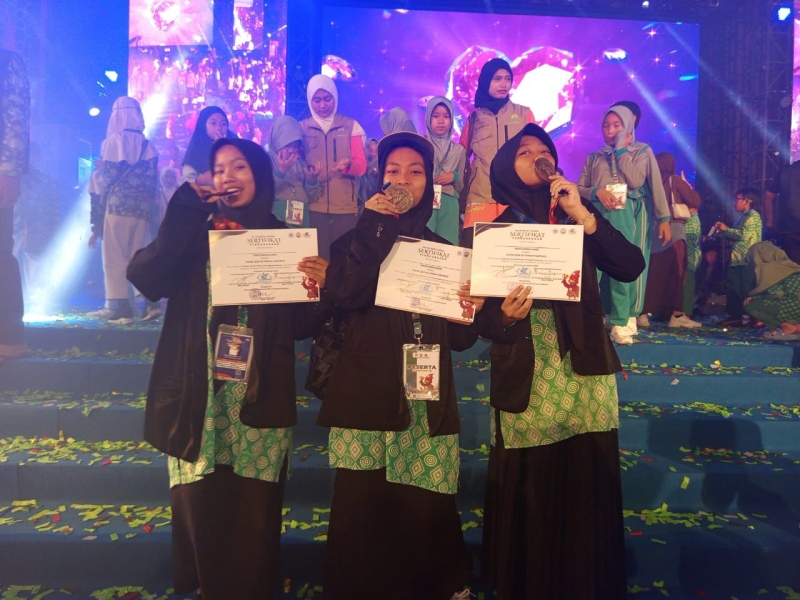 SMP Muhammadiyah Pleret Raih Emas Fahmil Qur’an OlympicAD VIII Nasional